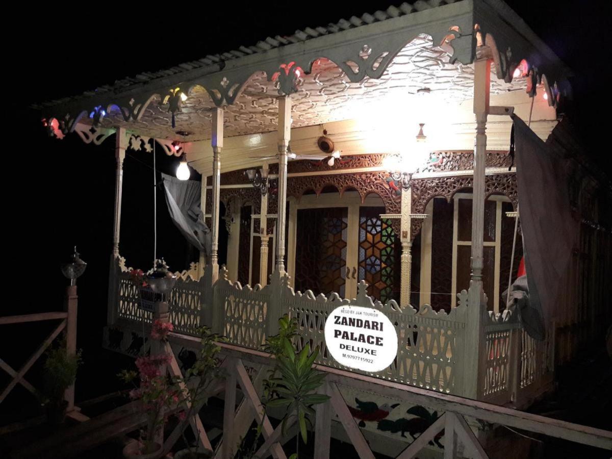Houseboat Zaindari Palace Srīnagar Extérieur photo