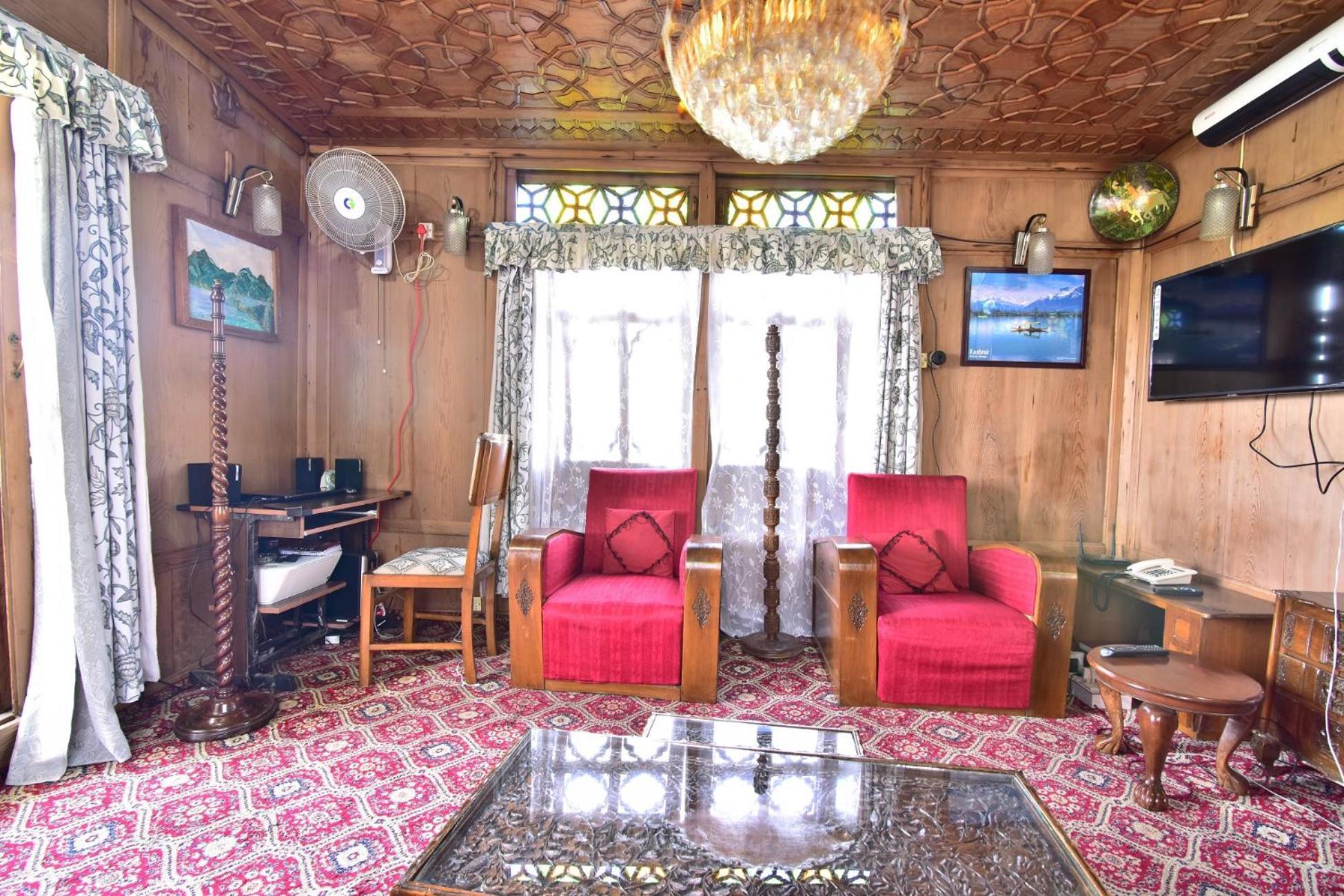 Houseboat Zaindari Palace Srīnagar Extérieur photo