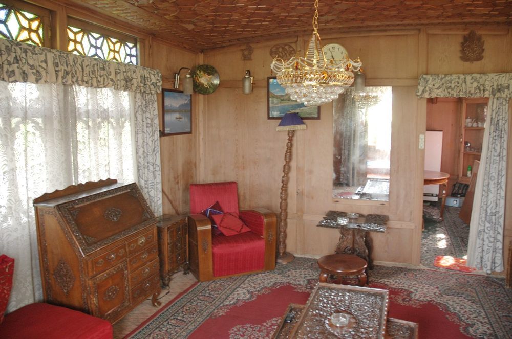 Houseboat Zaindari Palace Srīnagar Extérieur photo