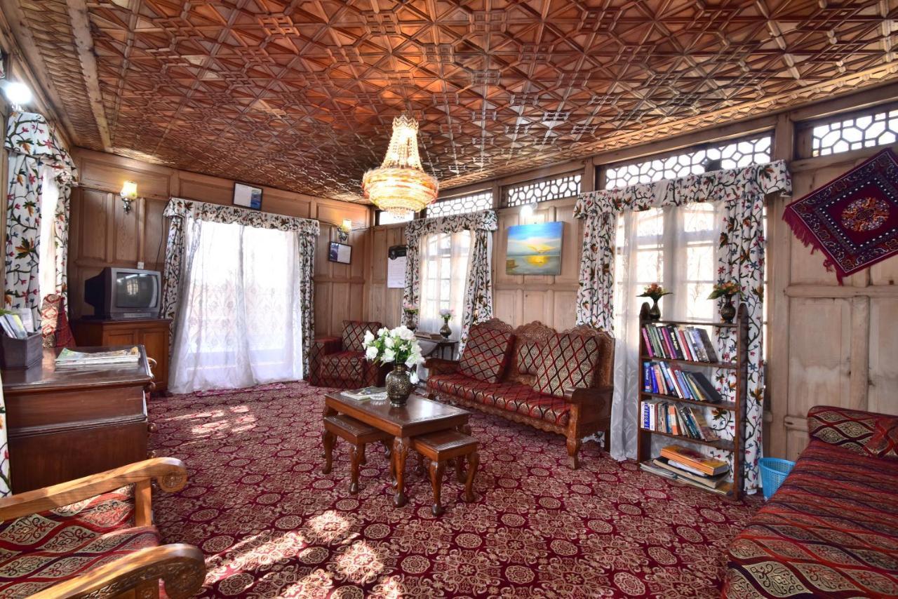 Houseboat Zaindari Palace Srīnagar Extérieur photo