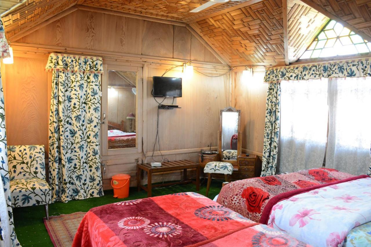 Houseboat Zaindari Palace Srīnagar Extérieur photo