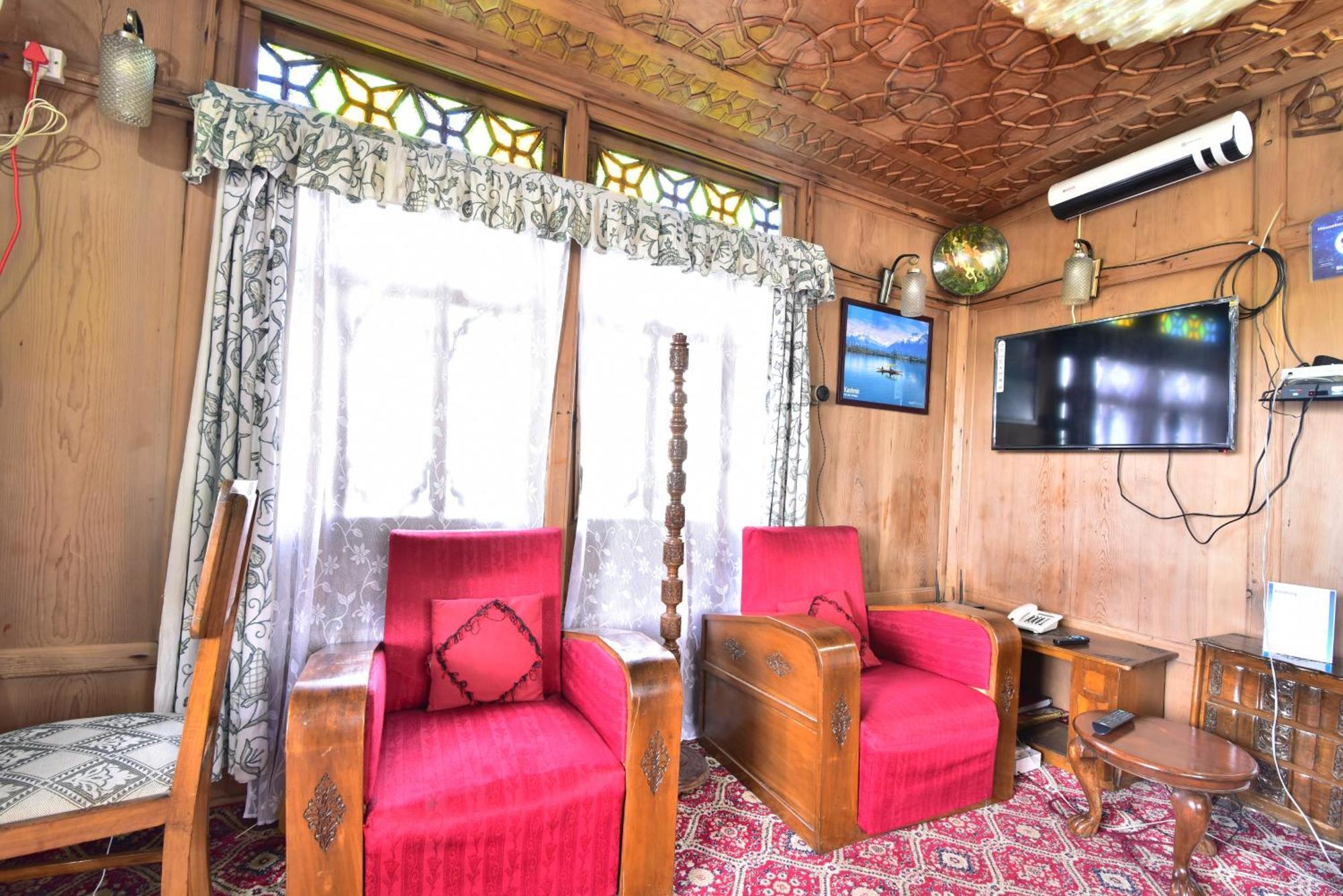 Houseboat Zaindari Palace Srīnagar Extérieur photo